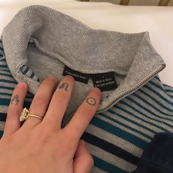 Calvin Klein outfit quarter zip up sweater and navy corduroy pants boys - Picture 3 of 4